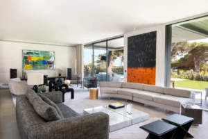 a-modern-family-home-filled-with-design-details-4776-3